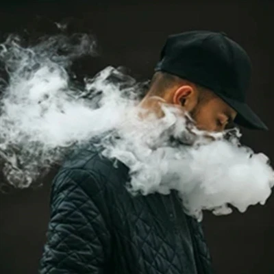 Dab tsi yog muaj nyob rau hauv Vape e-luam yeeb kua?