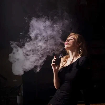 Puas yog vaping noj qab haus huv dua li kev haus luam yeeb?